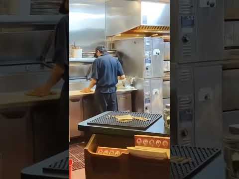 Chicago Brewing Company is the BEST Cigar Lounge on the Las Vegas Fremont Street Experience