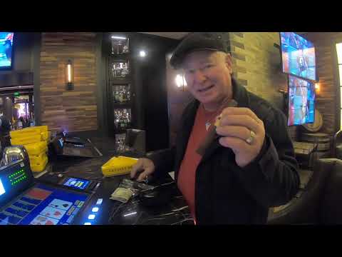 LAS VEGAS|CAESAR'S PALACE | Montecristo Cigar Bar {Part 1}| Vegas Star Shining