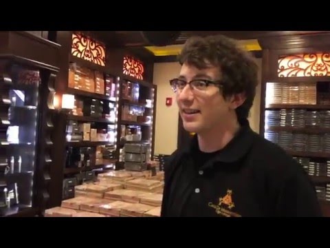 PRIVATE CIGAR LOUNGE! – Casa De Montecristo Tour